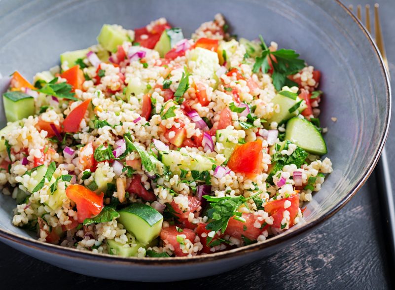 Салат из кус куса с овощами