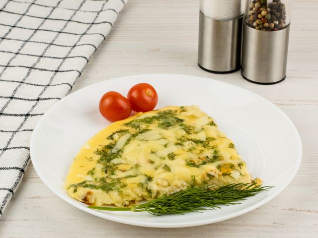 Омлет с куриной грудкой