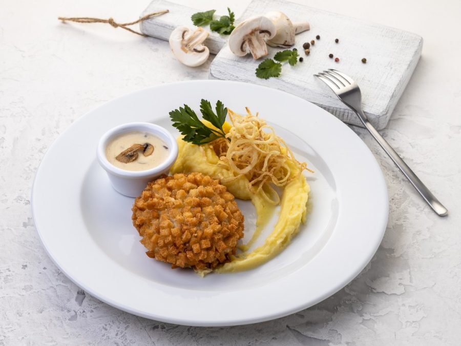 Котлета пожарская с картофелем