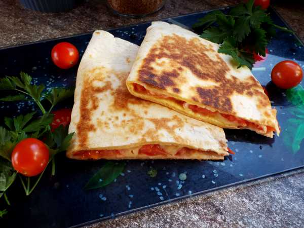 Тортилья с яйцом и беконом